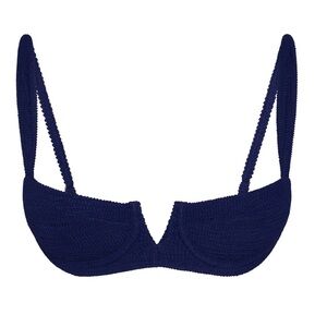 MONDAY SWIMWEAR - Clovelly Top Midnight Crinkle 

Size V

New With Tags Attached